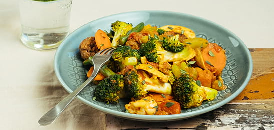 Recept van het Voedingscentrum: Hollandse groenteschotel met balletjes