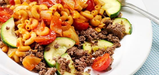 Recept van het Voedingscentrum: Macaronischotel met courgette